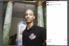 Marco Amorós Moreno vestido con "uniforme" de la cerveza Sol