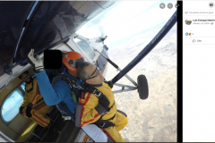 Luis Enrique Martínez Estañol y Héctor Castro Santana se lanzan en paracaídas